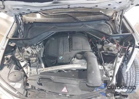 2015 BMW X5 xDrive35I z USA, uszkodzony, nr VIN 5UXKR0C55F0P11514